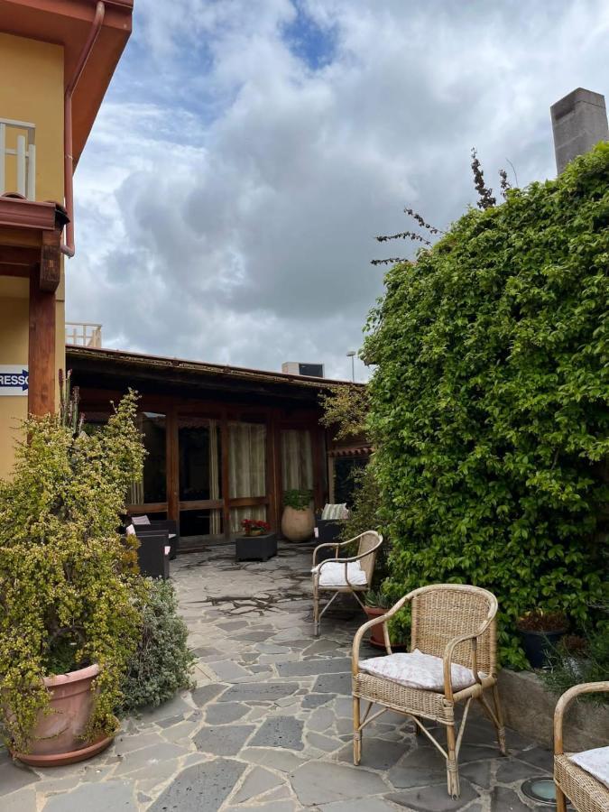 Agriturismo La Cantina Baratili San Pietro Eksteriør billede